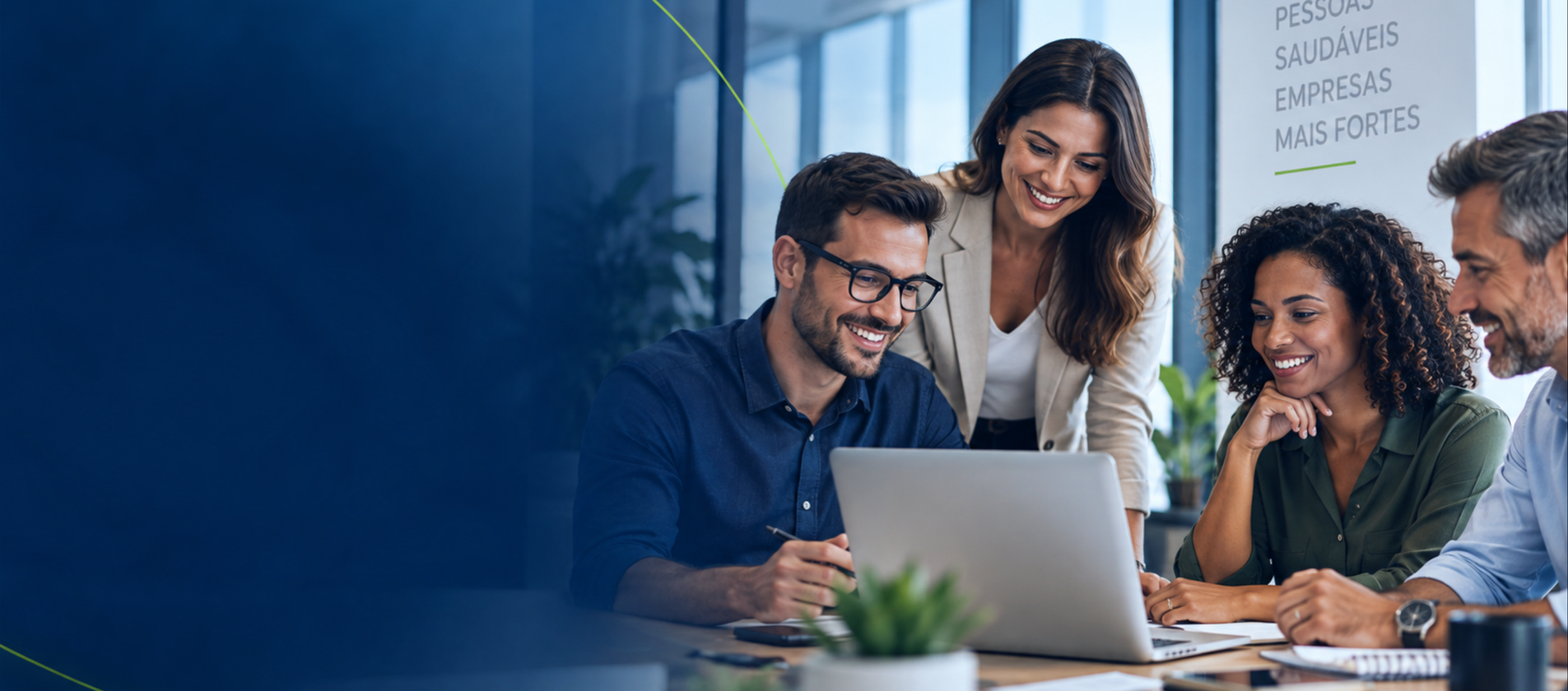 Equipe de empresários reunida em ambiente corporativo